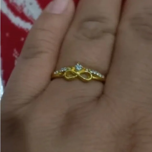 14 K Gold Ring - Picture 8 of 12